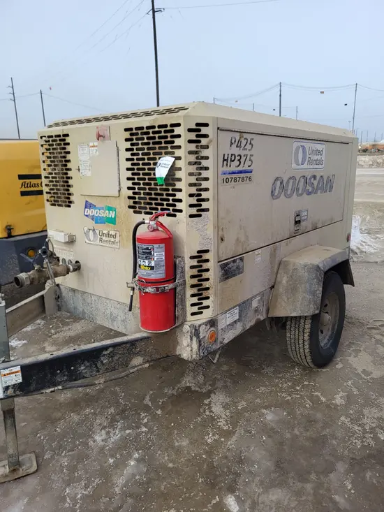 2018 Doosan P425/HP375EXT3 Air Compressor