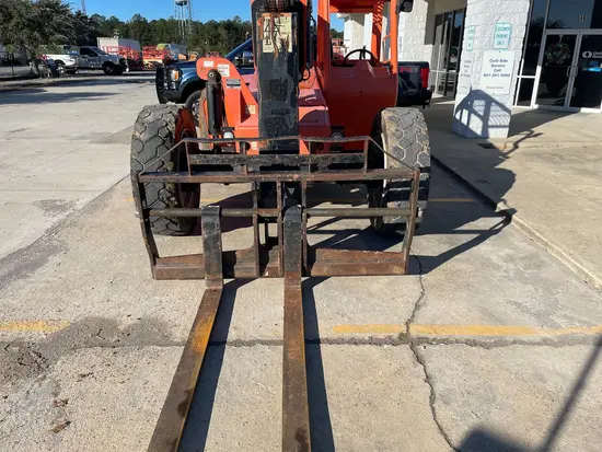 2016 SKYTRAK 8042 Forklift