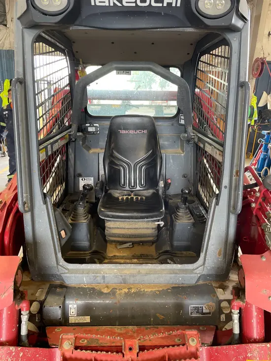 2017 Takeuchi TL10V2-R Track Loader