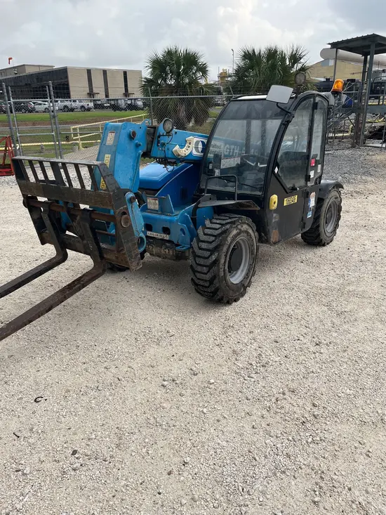 2017 Genie GTH-5519 Forklift