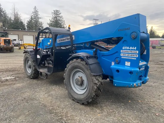 2018 SKYTRAK 8042 Forklift