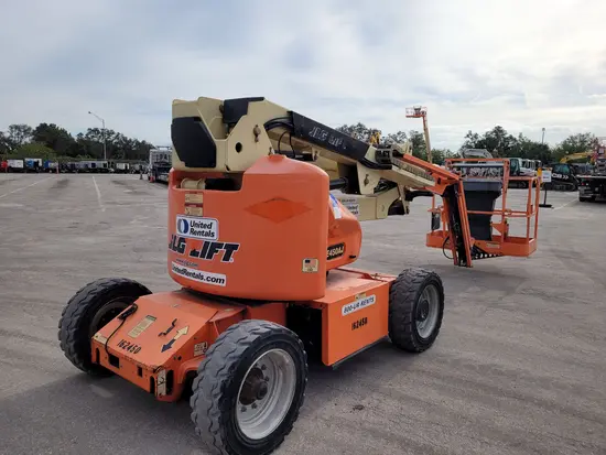 2016 JLG E450AJ Articulating Boom Lift