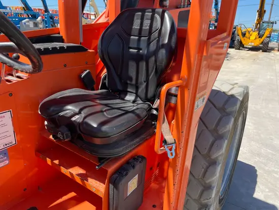 2016 SKYTRAK 6042 Forklift