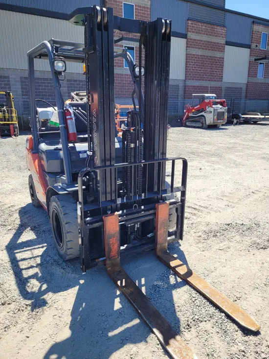 2018 Toyota 8FGU25 Warehouse Forklift