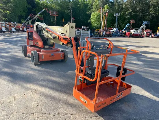 2014 JLG E450AJ Articulating Boom Lift