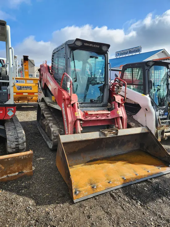 2018 Takeuchi TL10V2-CR Track Loader