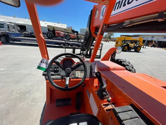 2016 SKYTRAK 8042 Forklift