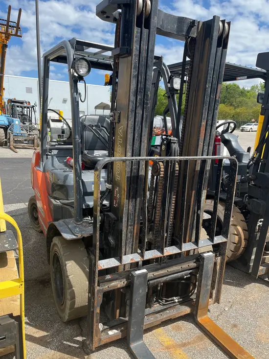 2018 Toyota 8FGU25 Warehouse Forklift