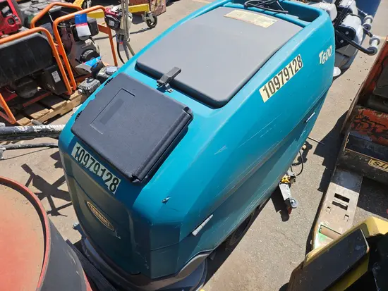 2019 Tennant T600-28 Scrubber