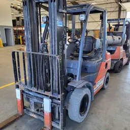 2017 Toyota 8FGU25 Warehouse Forklift