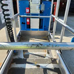 2017 Genie GR-20 Self-Propelled One-Person Lift