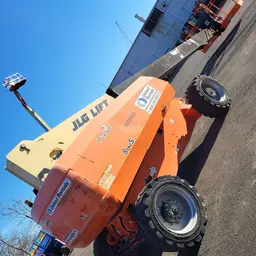 2014 JLG 800S Boom Lift