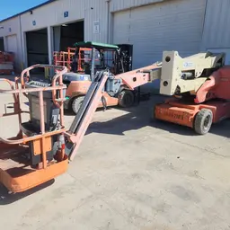2012 JLG E400AJPN Articulating Boom Lift