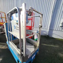 2016 Genie GR-12 Self-Propelled One-Person Lift