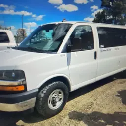 2017 CHEVROLET 3500EXTLSGRWD Vehicle