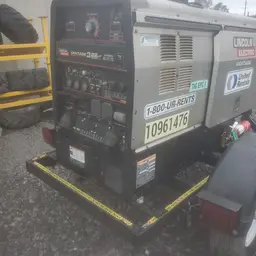 2019 Lincoln Electric VANTAGE 322 Welder