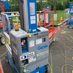 2017 Genie GR-20 Self-Propelled One-Person Lift