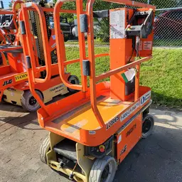 2017 JLG 1230ES Self-Propelled One-Person Lift