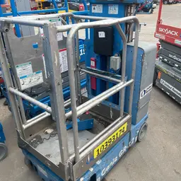 2015 Genie GR-12 Self-Propelled One-Person Lift