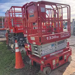 2017 MEC 1330SE Scissor Lift