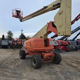2013 JLG 800AJ Articulating Boom Lift