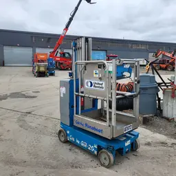 2017 Genie GR-20 Self-Propelled One-Person Lift