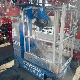 2016 Genie GR-12 Self-Propelled One-Person Lift