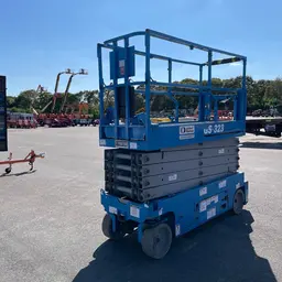 2017 Genie GS-3232 Scissor Lift