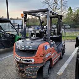 2017 Toyota 8FGU25 Warehouse Forklift