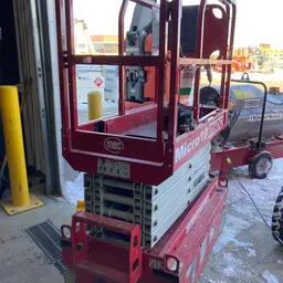 2018 MEC MICRO 19 Scissor Lift