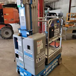 2016 Genie GR-20 Self-Propelled One-Person Lift