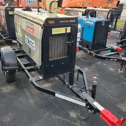 2018 Lincoln Electric Vantage 300 Welder