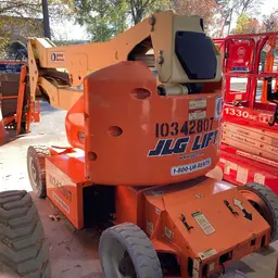 2015 JLG E400AJPN Articulating Boom Lift