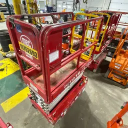 2018 MEC MICRO 19 Scissor Lift
