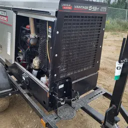2019 Lincoln Electric VANTAGE 549 Welder