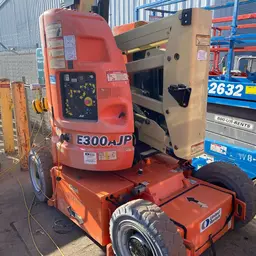 2013 JLG E300AJ Articulating Boom Lift
