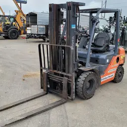 2017 Toyota 8FDU25 Warehouse Forklift