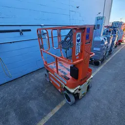 2015 JLG 1230ES Self-Propelled One-Person Lift
