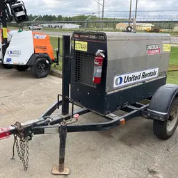 2019 Lincoln Electric VANTAGE 322 Welder