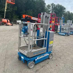 2015 Genie GR-20 Self-Propelled One-Person Lift