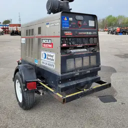 2019 Lincoln Electric VANTAGE 549 Welder
