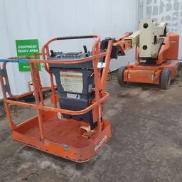2014 JLG E400AJPN Articulating Boom Lift