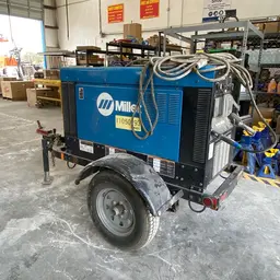 2020 Miller Welders Big Blue 300R Welder