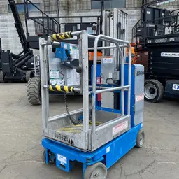 2015 Genie GR-20 Self-Propelled One-Person Lift