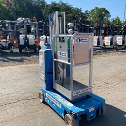 2017 Genie GR-20 Self-Propelled One-Person Lift