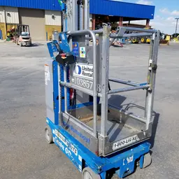 2015 Genie GR-20 Self-Propelled One-Person Lift