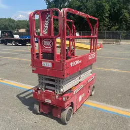 2017 MEC 1930SE Scissor Lift