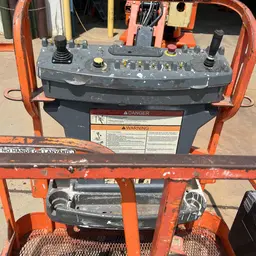 2013 JLG E400AJPN Articulating Boom Lift