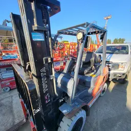 2018 Toyota 8FGU25 Warehouse Forklift