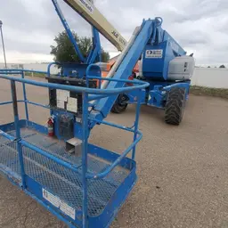 2014 Genie ZX-135 Articulating Boom Lift